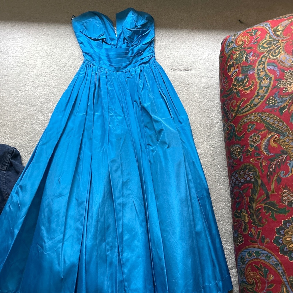 Beautiful vintage gown